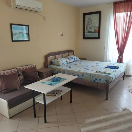 студио слънчево утро Burgas City